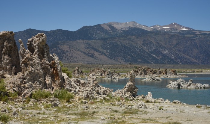 tufa-and-sierras