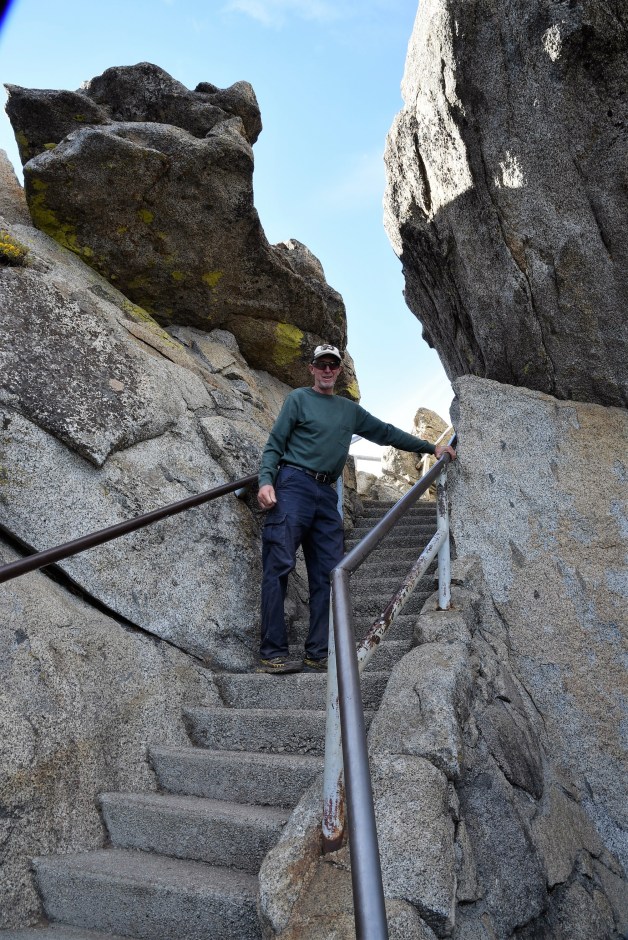 climbing-moro-rock