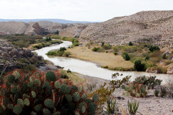 rio-grande-along-the-hot-springs-canyon-trail